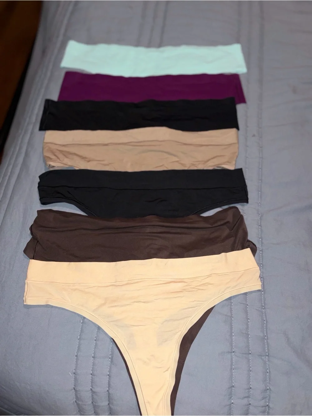 Lululemon 7 pair NWOT thong panties size L